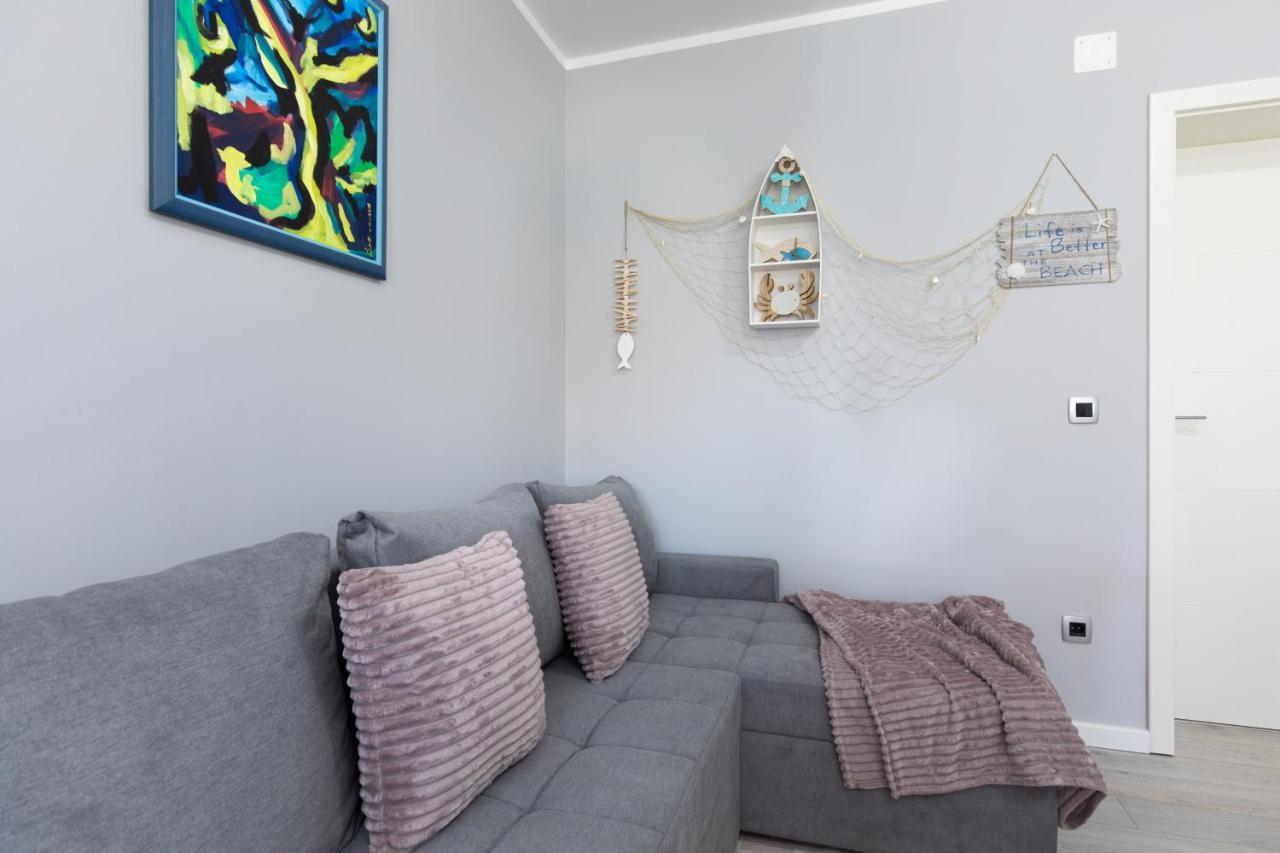 Apartment Odore Di Mare With Beautiful Garden Krk Town Exterior foto
